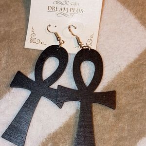 Dream Plus Black Ankh Wooden Earrings